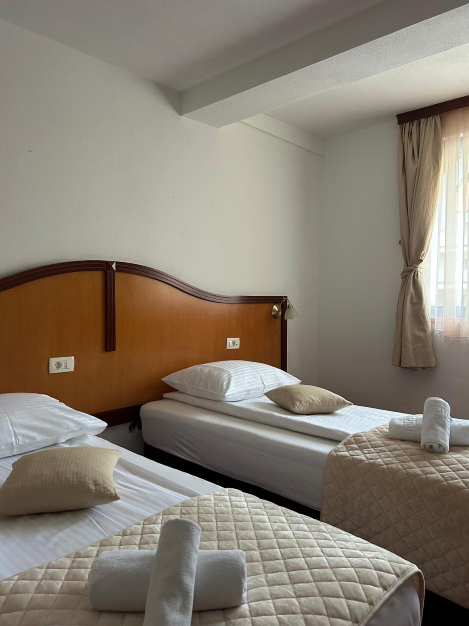 Hotel Bavaria Trogir Seget Donji Bagian luar foto