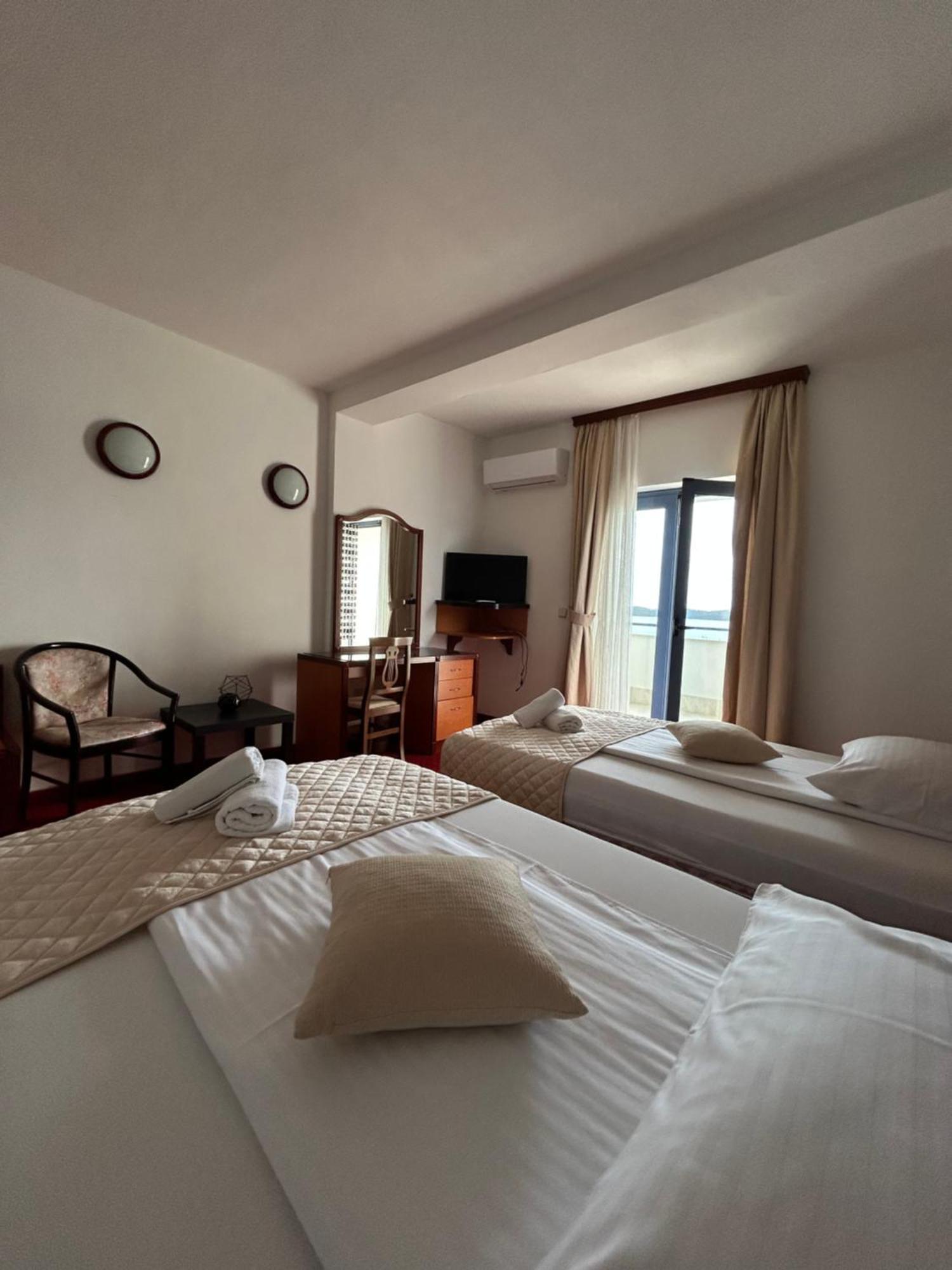 Hotel Bavaria Trogir Seget Donji Bagian luar foto