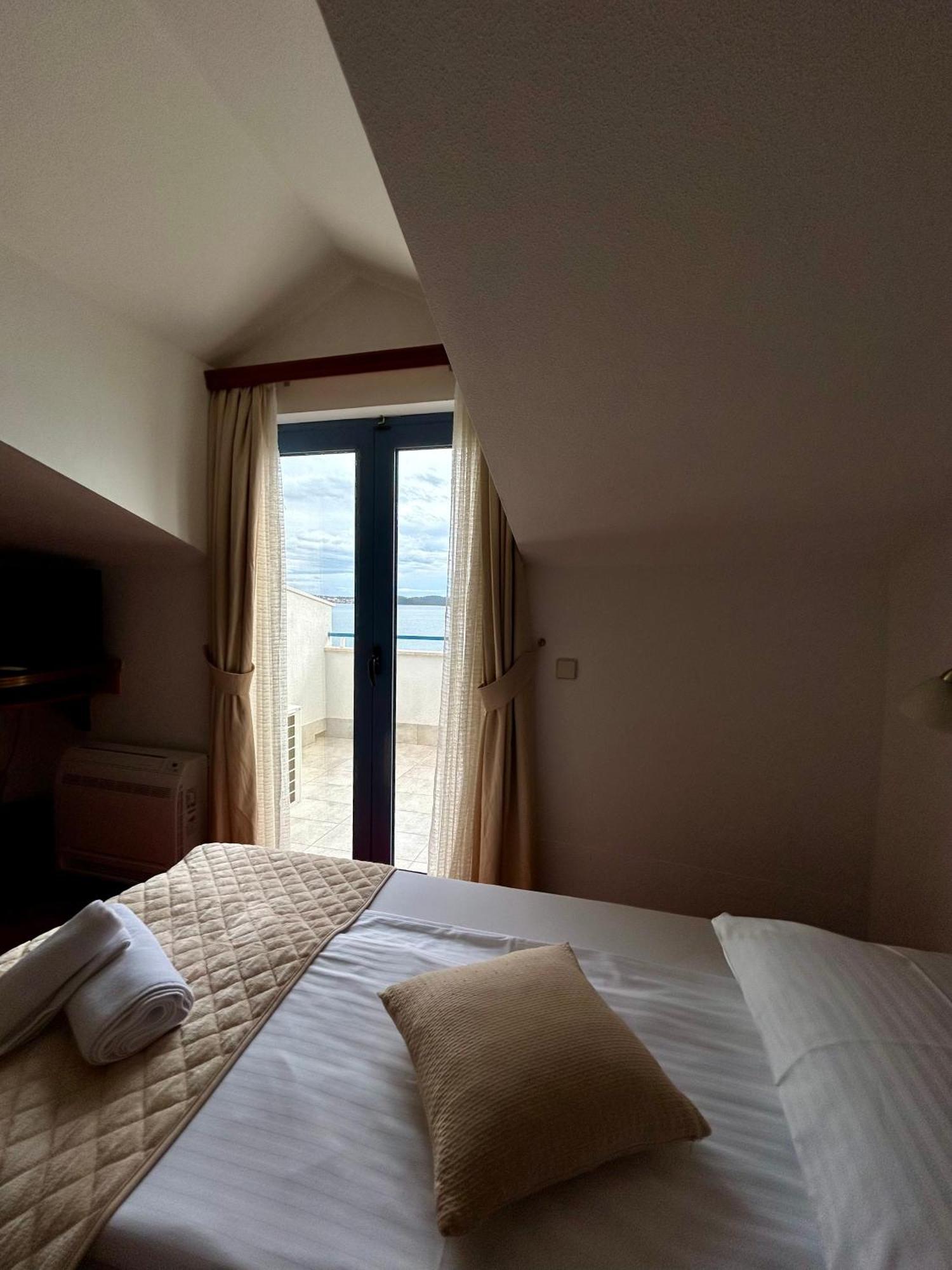 Hotel Bavaria Trogir Seget Donji Bagian luar foto
